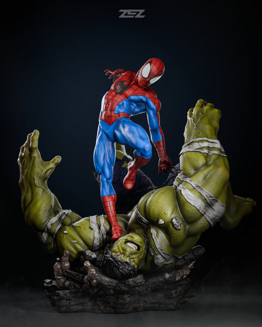 Spiderman vs Hulk Resin Fan Art Sculpture (Zez)