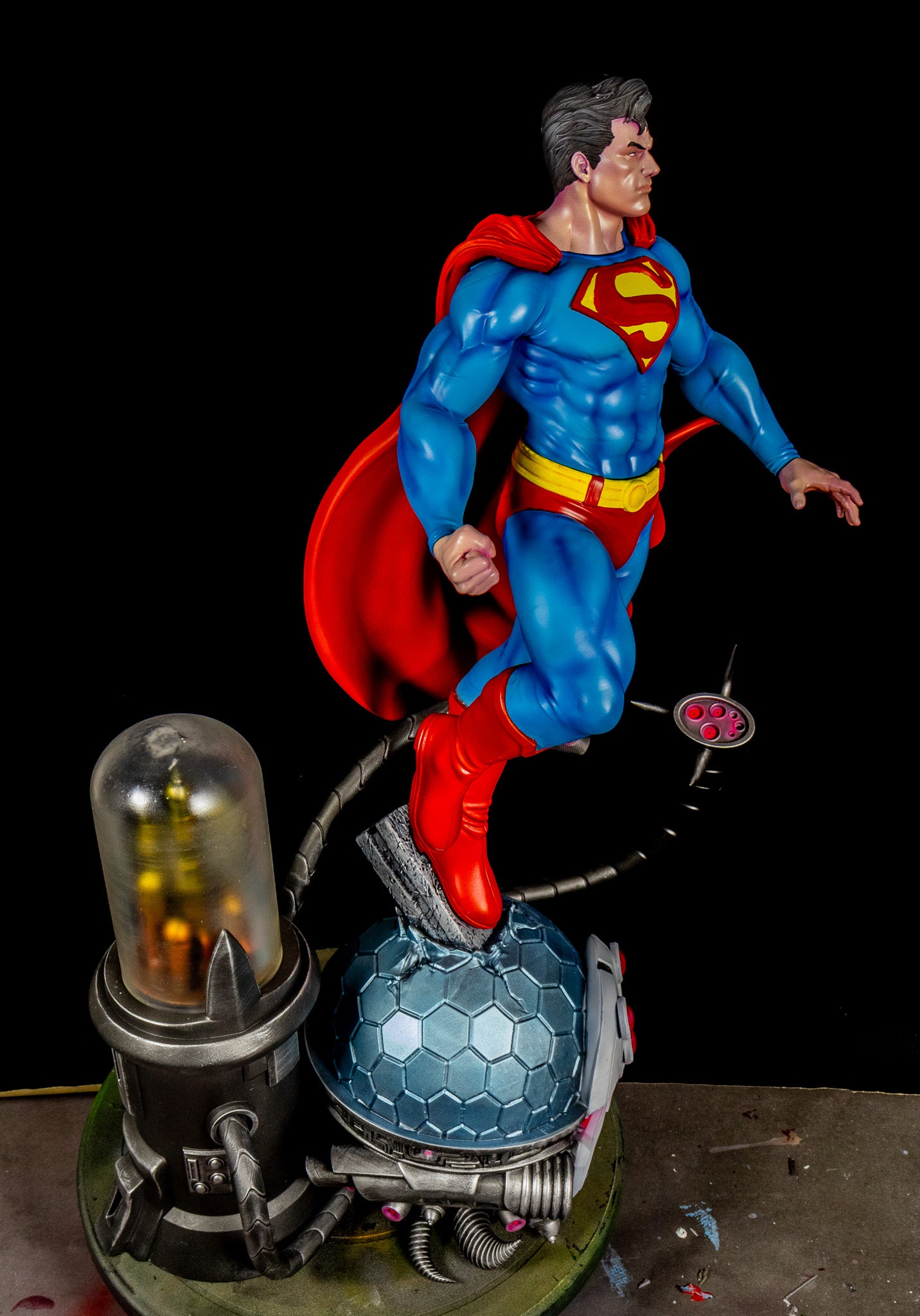 Superman Resin Fan Art Sculpture (EW)