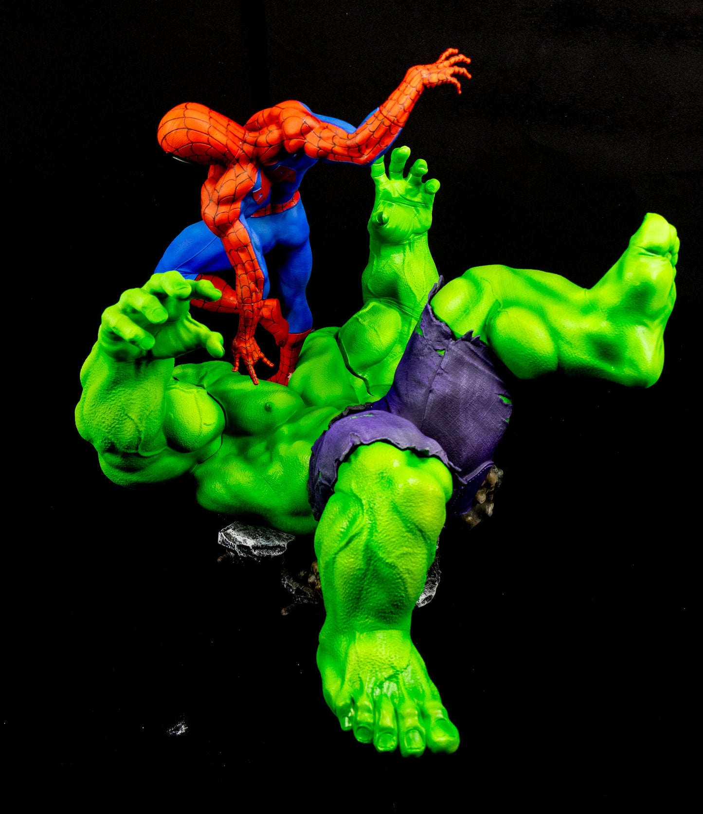 Arachnid vs Giant Resin Fan Art Sculpture (Zez)