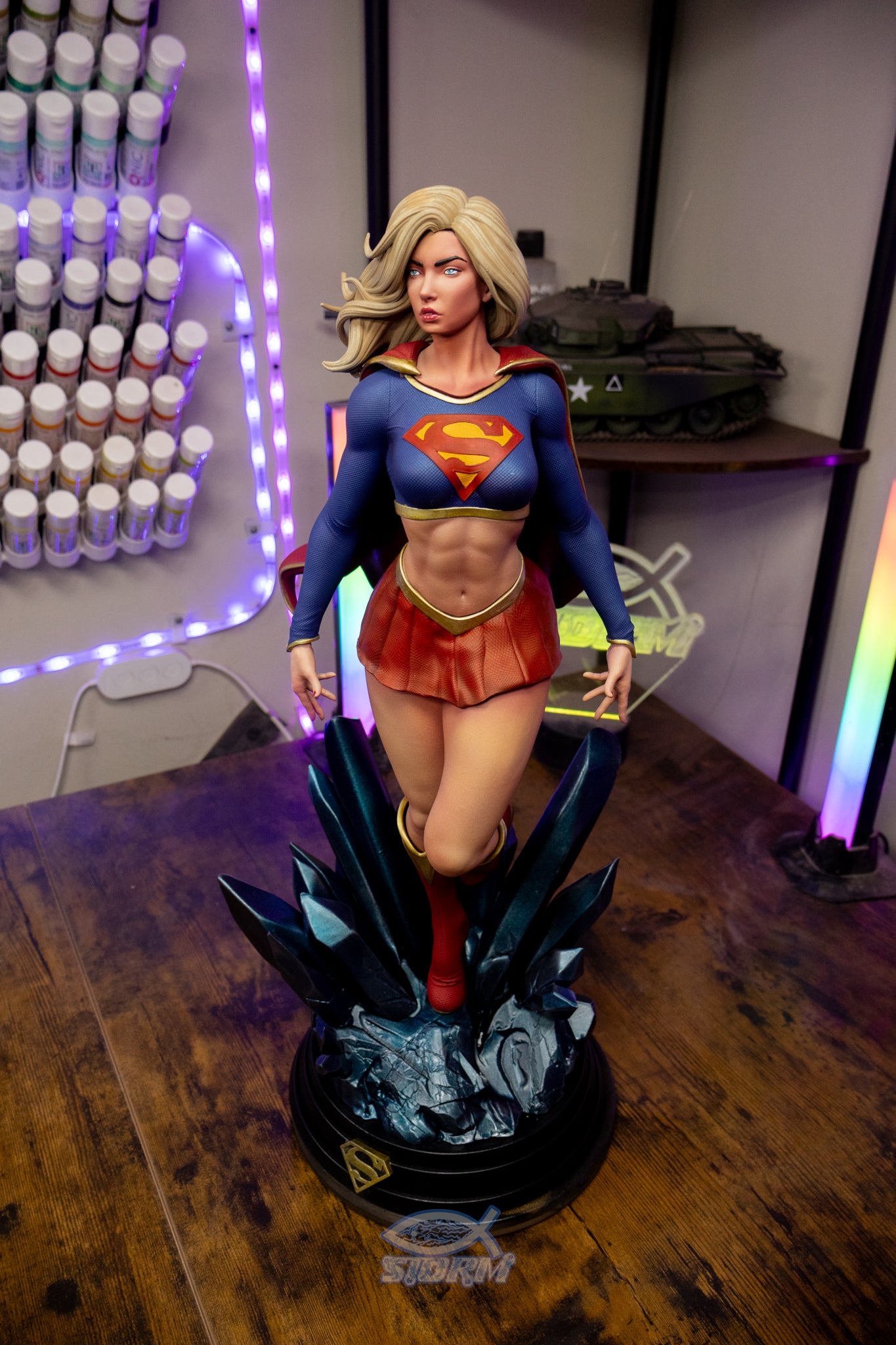 Supergirl Resin Sculpture Fan Art - MTO (SDO)