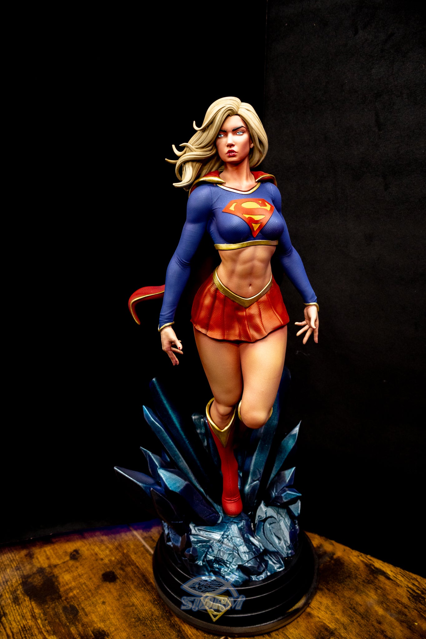Supergirl Resin Sculpture Fan Art - MTO (SDO)