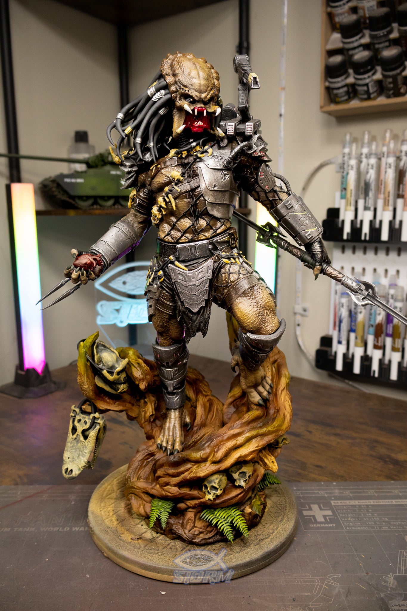 Deadly Alien Warrior Resin Fan Art - MTO (ZEZ)