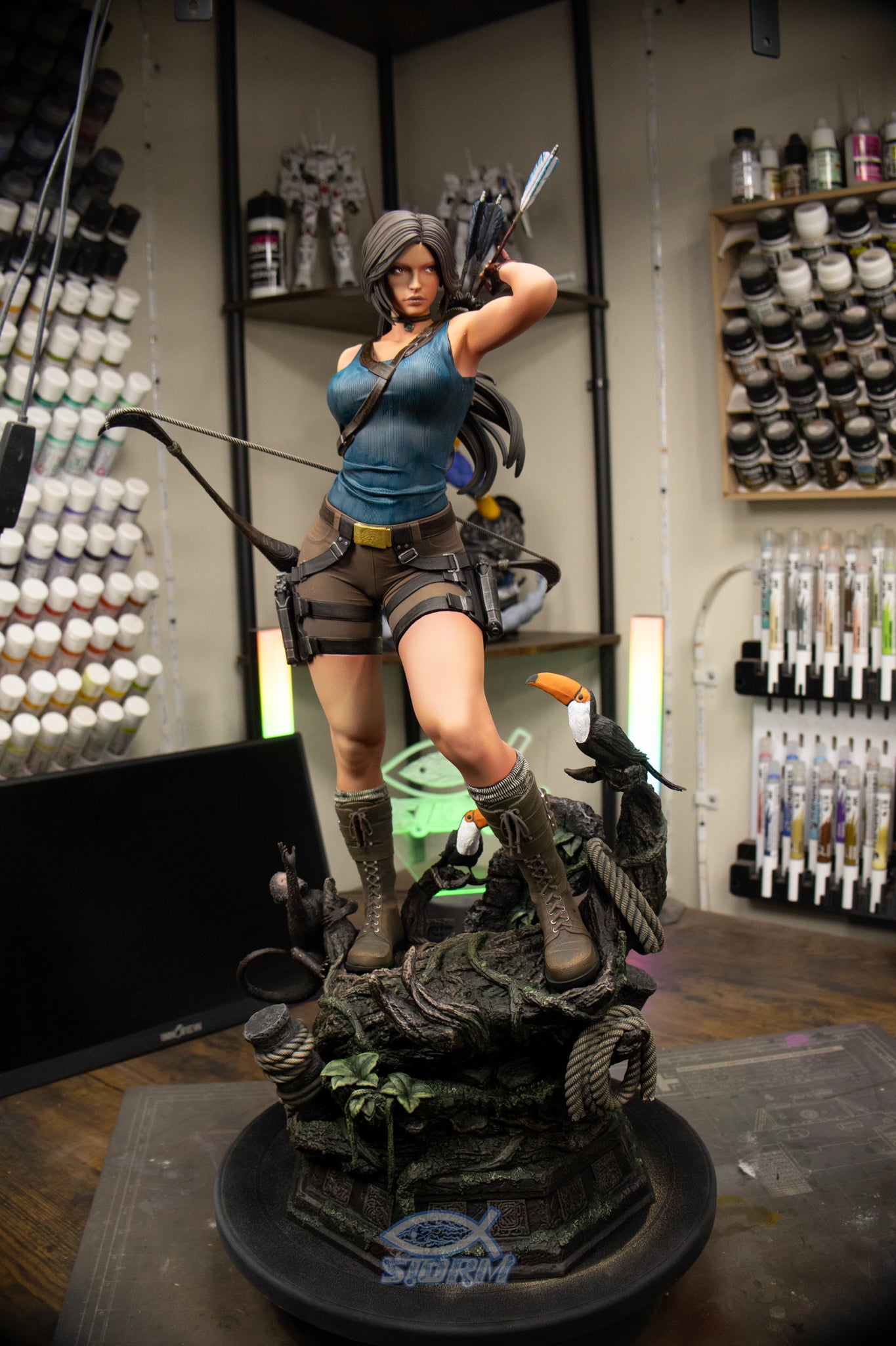 Lara Croft Resin Fan Art Pro Painted - MTO ZEZ